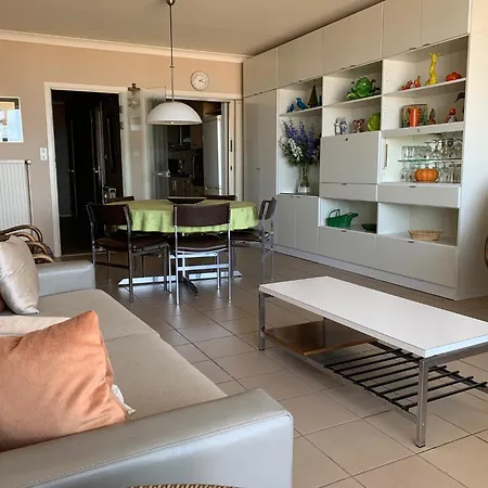 Апартаменти Amazing 2 Bedroom With Sea View T36 *